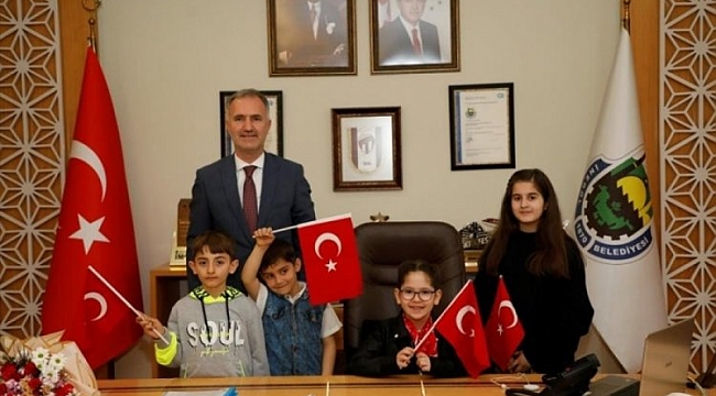 İnegöl'de makam, miniklerin oldu