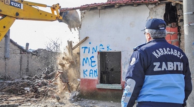 Karacabey'deki metruk binalar bir bir yıkılıyor