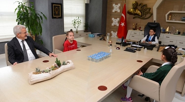 Nilüfer'de minik başkan çevreden rahatsız