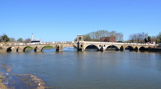 Tunca Nehri'nin debisi düştü