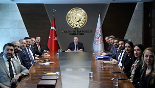 Bakan Varank: Bursa çok iyi gidiyor