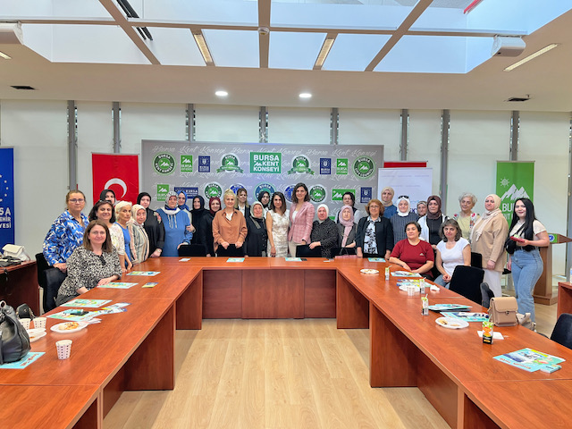 Enerji timi, kadın kooperatiflerine tasarrufu anlattı