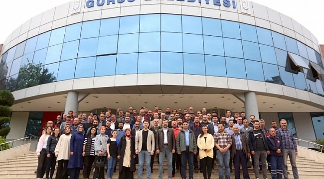Gürsu Belediyesi çalışanlarına çifte bayram