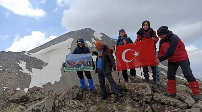 İnegöl Belediyesporlu Dağcılar Hasan Dağına tırmandı