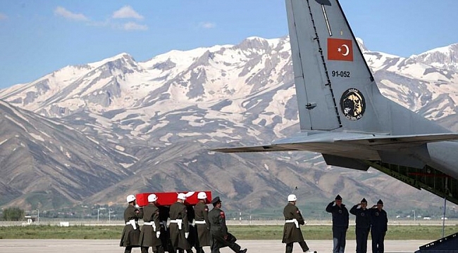 Pençe-Kilit şehitlerine veda töreni
