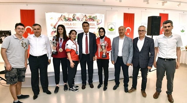 Başkan Dündar şampiyonlarla buluştu
