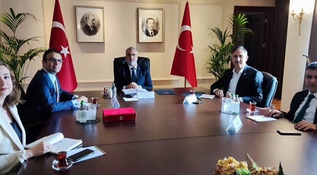 Cumhurbaşkanlığı Sosyal Politikalar Kurulu'na Sağlık-Sen rapor sundu