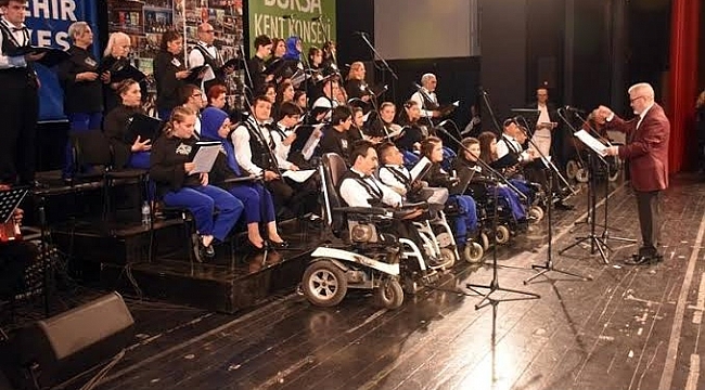 Engelli solistler büyük beğeni topladı