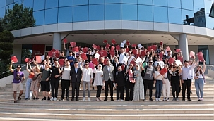 Gürsu'da Eurodesk Akademisi öğrencileri sertifikalarını aldı