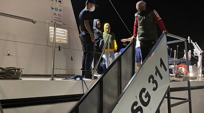 İzmir açıklarında 39 göçmen kurtarıldı