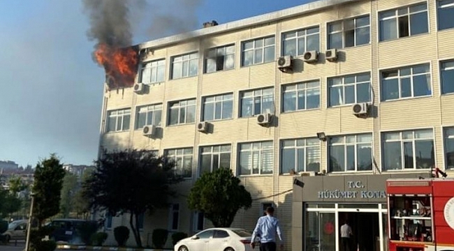 Kaymakamlıkta korkutan yangın