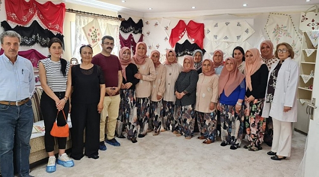 Selçukgazi Köyü kadınlarının el sanatı sergisi
