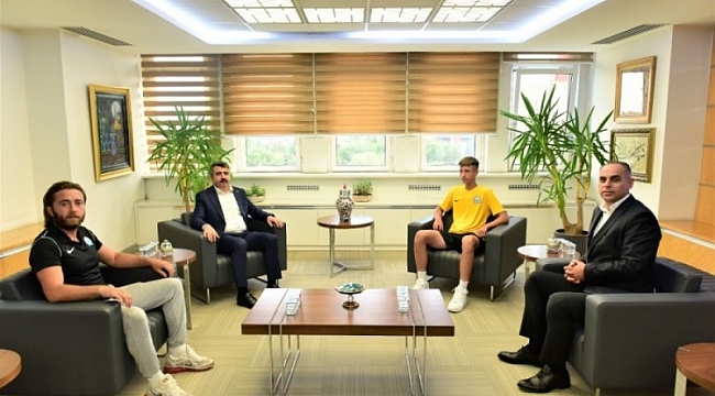 Başkan Yılmaz milli sporcuyu ağırladı