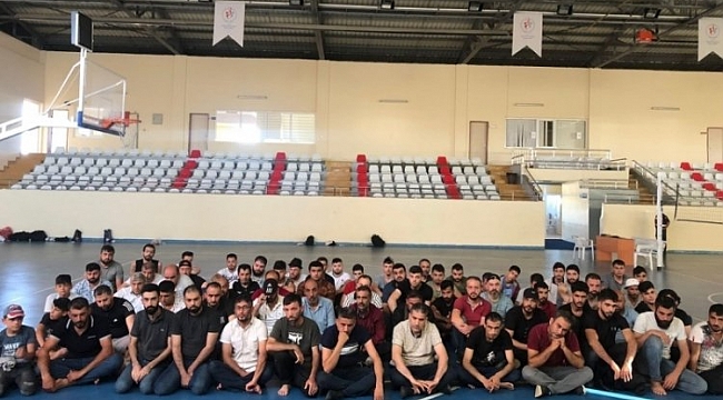 Mersin'de Suriye uyruklu 66 kaçak göçmen yakalandı