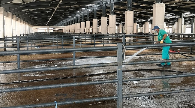 Osmangazi'de kurban satış yerleri temizlendi