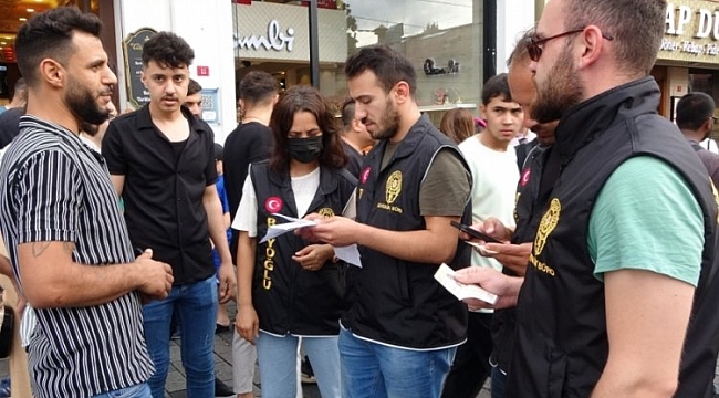 Taksim'de kayıt dışı göçmen denetimi