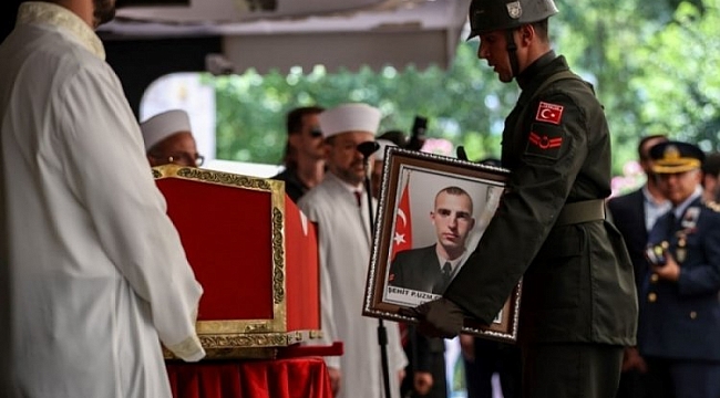 Tarlada araçtan çıkan kıvılcım 30 dönüm buğdayı yaktı