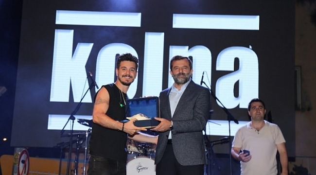 Gürsu'lu gençlerin Zafer coşkusu geceyi aydınlattı