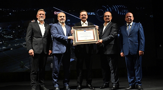 Hisarcıklıoğlu’na ‘Bursa hizmet nişanı