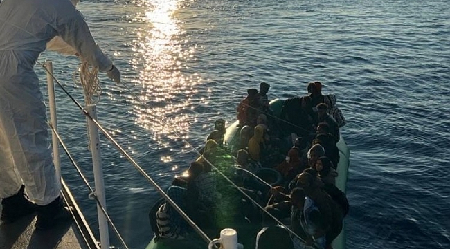 Ayvalık açıklarında 42 düzensiz göçmen yakalandı