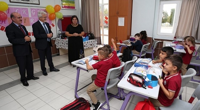 Başkan Erdem'den öğrencilere sürpriz