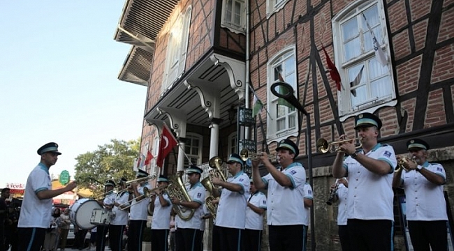 Bursa'nın kurtuluşu coşkuyla kutlandı