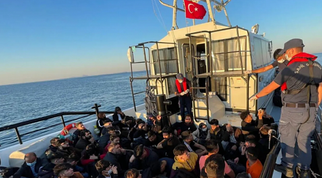 Çanakkale açıklarında, 84 kaçak göçmen yakalandı