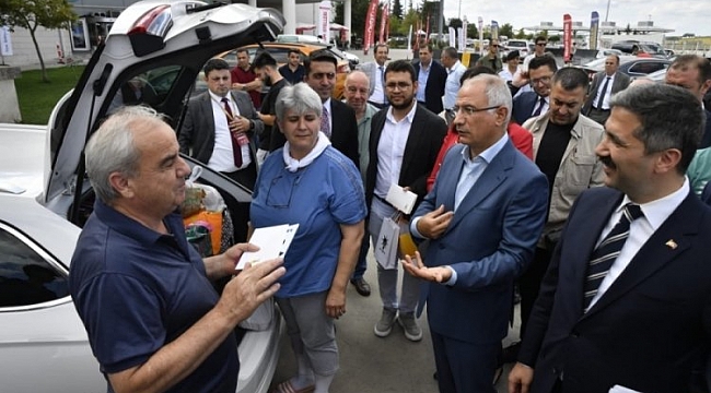 Efkan Ala'dan gurbetçilere broşür