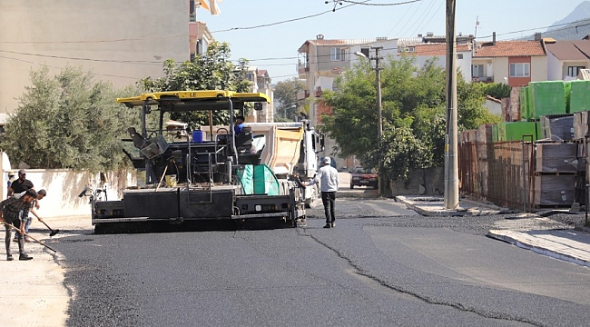 Gemlik Belediyesi'nden yol yapım çalışması