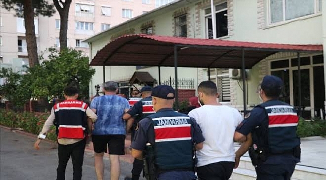 İzmir'de 3 FETÖ şüphelisi yakalandı
