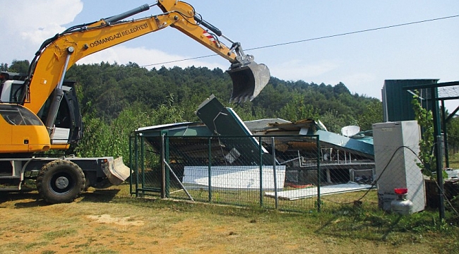 Osmangazi'de 5 ruhsatsız bina yıkıldı