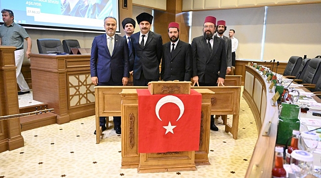 Puşide-i siyah meclis kürsüsünde