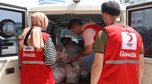 Türk Kızılay Bursa Şubesi binlerce yardım gerçekleştirdi