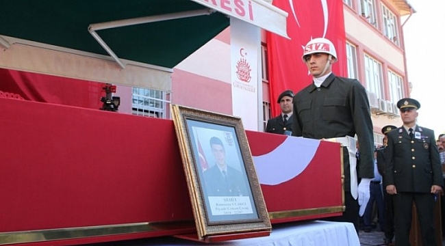 Zeytin Dalı şehidi son yolculuğuna uğurlandı