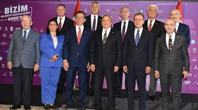 11 CHP'li Büyükşehir Belediye Başkanı'nı ortak açıklama yaptı