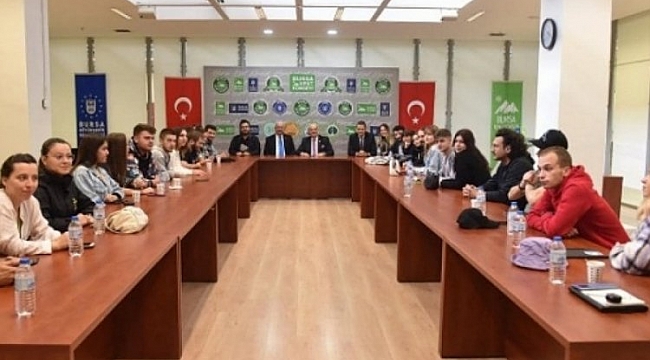 Avrupalı gençler 'Belediye Meclisi Simülasyonu' meclisi tanıdı