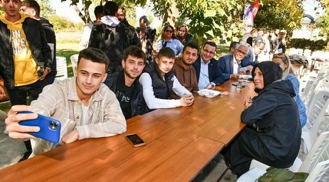 Başkan Kanar, gençlerle buluştu
