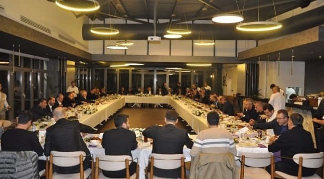 Bursa'da iş insanları yemekte buluştu