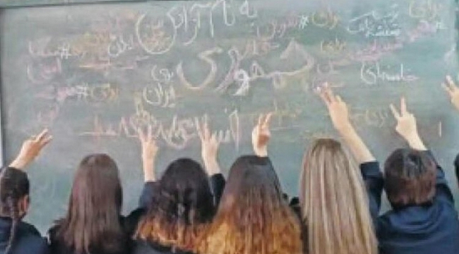 İran'da protestolar liselere sıçradı