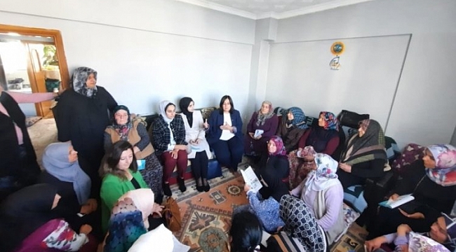 AK kadınlar Bursa'da seçim çalışmalarına devam ediyor