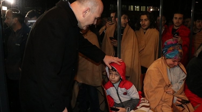 Bakan Soylu depremin merkezi Düzce'de