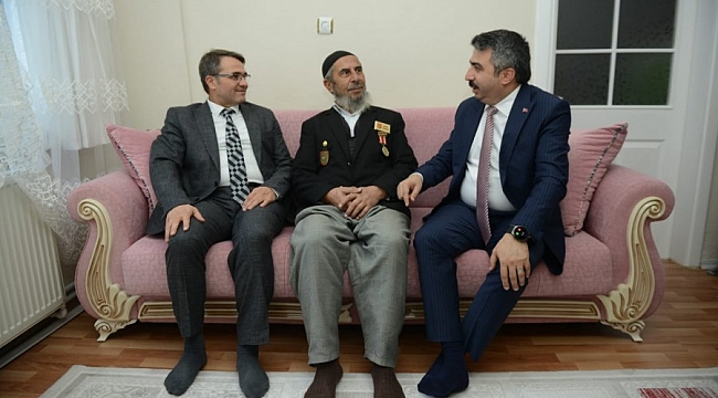 Başkan Yılmaz'dan şehit ailesine ziyaret
