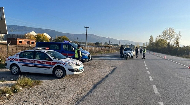 Bursa'da ''Düzensiz Göç ve Göçmen Kaçakçılığıyla Mücadele'' denetimi
