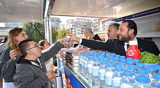 Bursa'da 'Gezen Kantin' okullarda