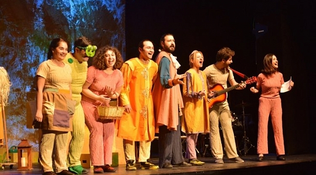 Bursa'da tiyatro festivaline coşkulu veda