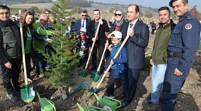 Mustafakemalpaşa'da fidan dikim etkinliği