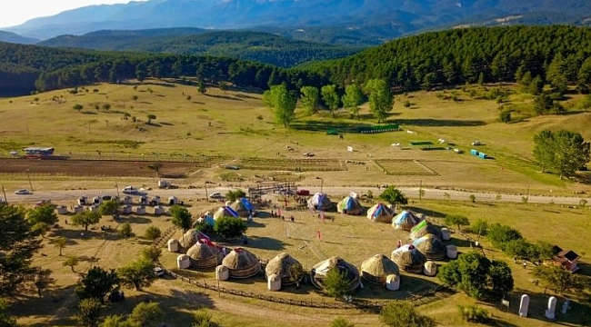 Türk dünyasını Bursa'da yansıtan ödüllü fotoğraflar