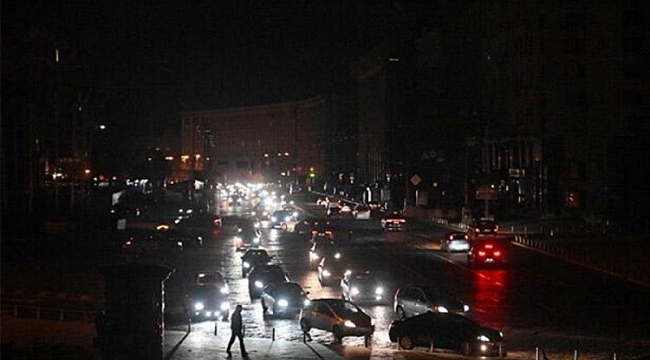 Ukrayna'da 4,5 milyon kişi elektriksiz kaldı
