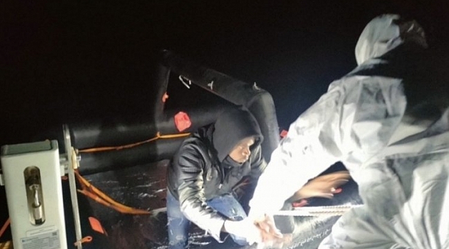Ayvacık'ta 66 kaçak göçmen kurtarıldı