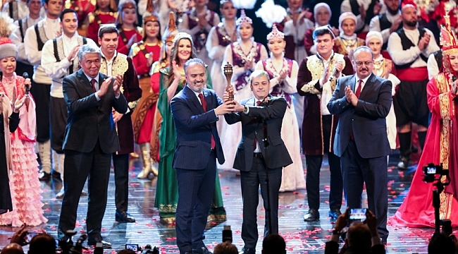 Azeri sanatçı 2023'de Bursa'da!
